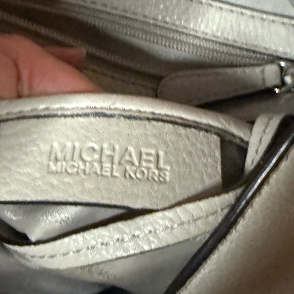 Michael Kors Raven Triple Compartment Shoulder Bag Handbag Purse EUC - Picture 9 of 12